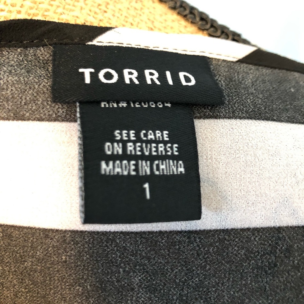 Torrid Crossover Striped Women’s Sheer Shirt - Picture 3 of 3